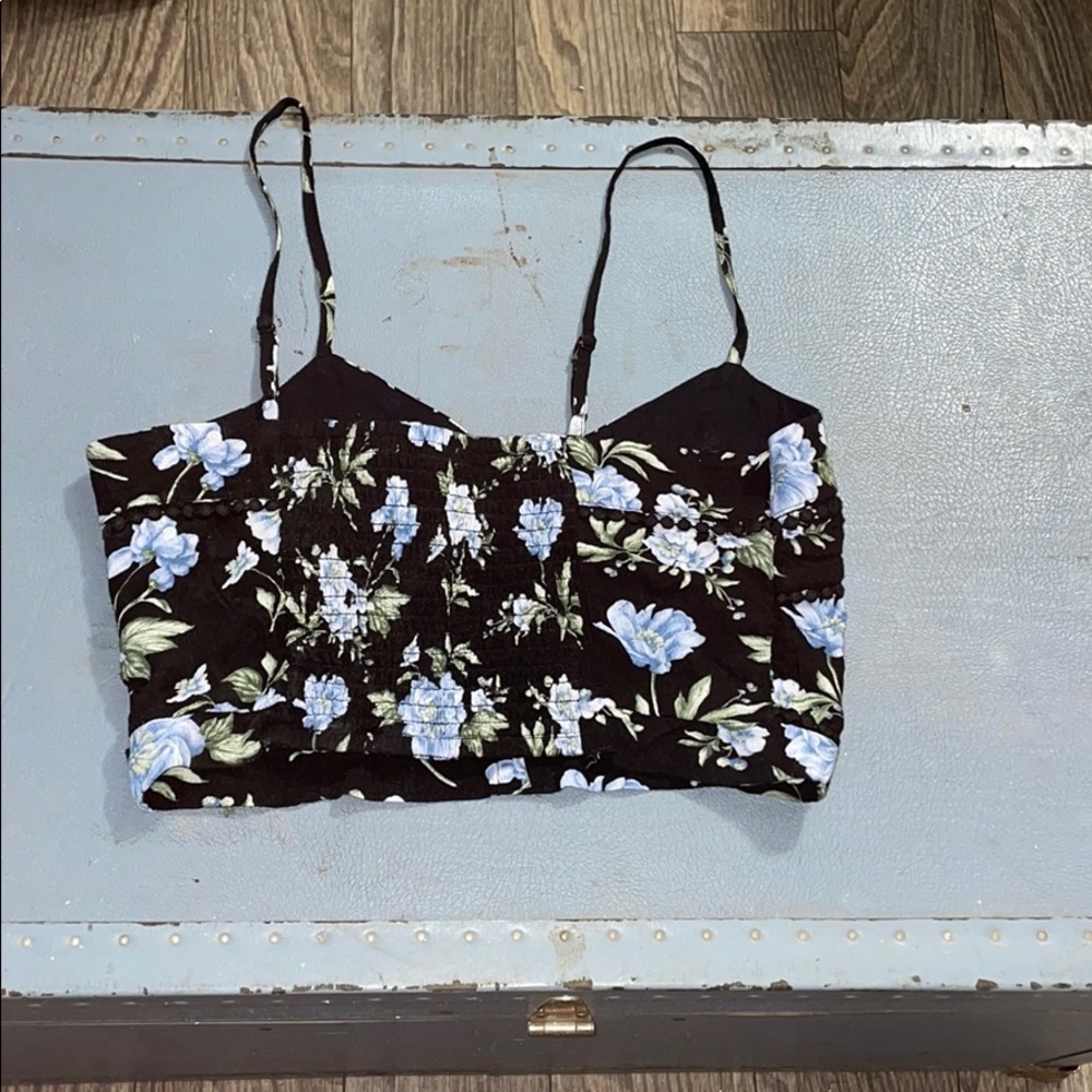 AE Cropped Tank - Picture 3 of 3